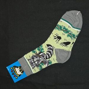 Polar Graphics Raccoon Socks Childs Sz. 5-7 NWT
